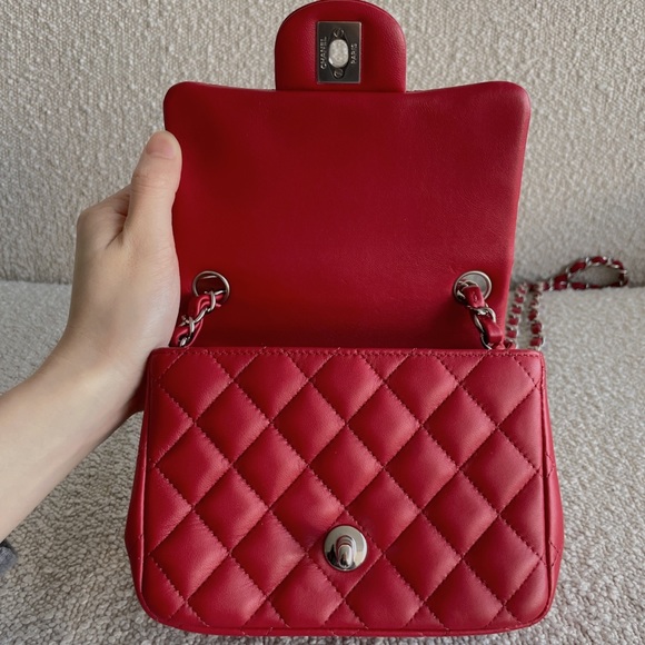 Chanel mini square classic flap in red lambskin - Picture 8 of 9